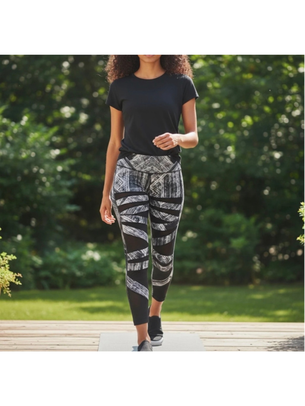 Women's Lululemon Leggings Size S Black White Patterned Athletic Pants